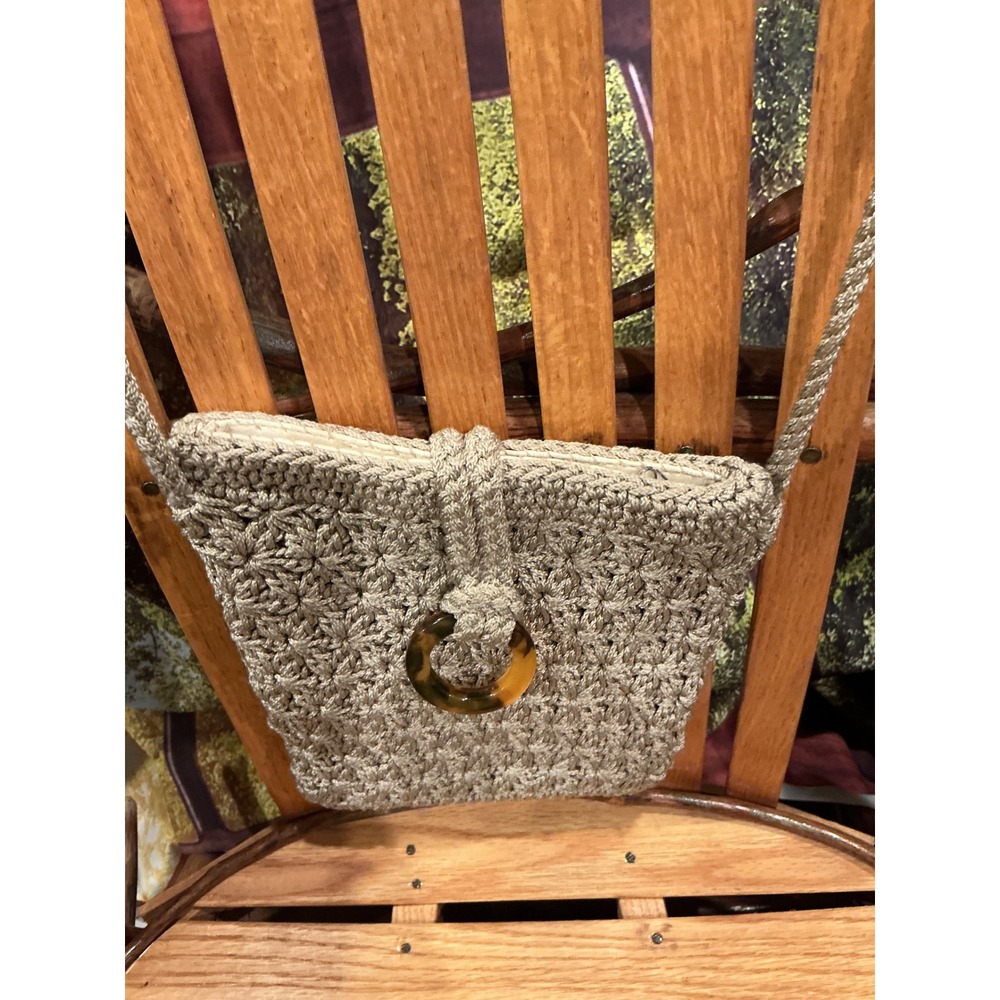 Divida Hand Crocheted Crossbody Bag Beige Metallic Floral Knit Tortoise Ring Sm